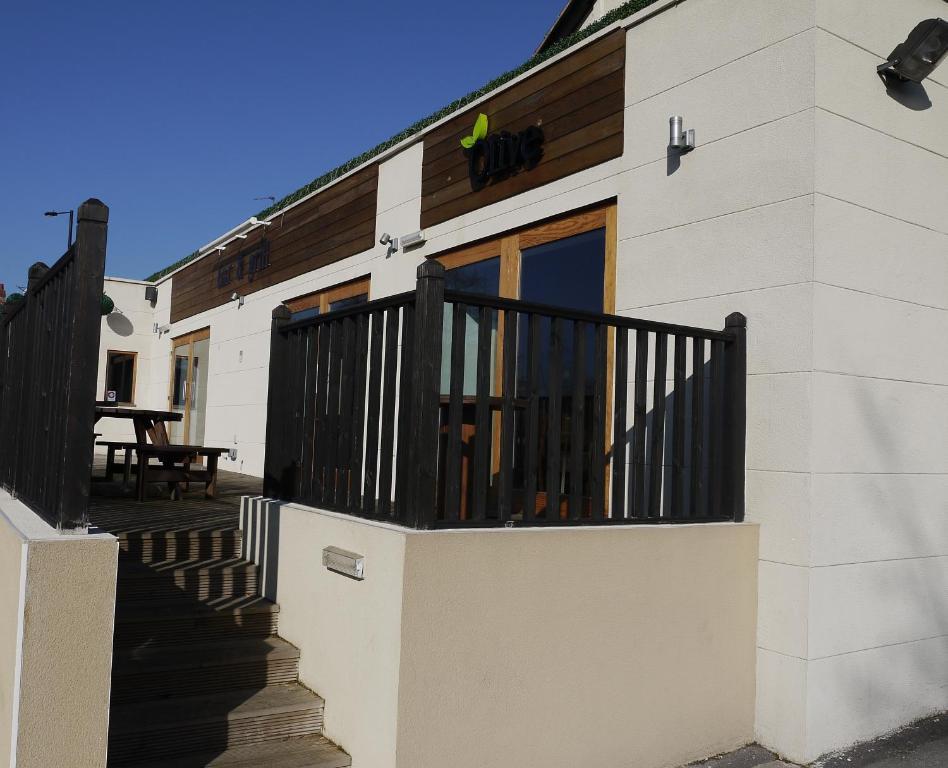 The Lodge Barnby Dun Exterior foto