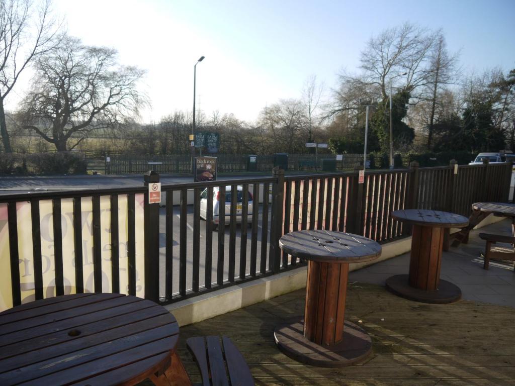 The Lodge Barnby Dun Exterior foto